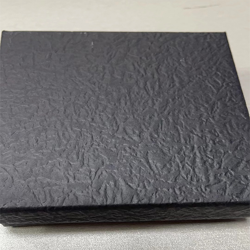 975236806-8